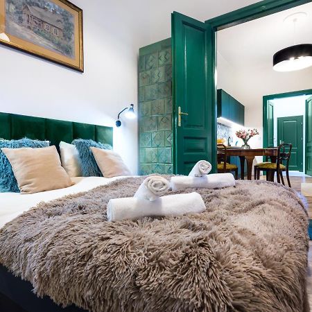 Tyzenhauz Apartments Economy Красков Екстериор снимка