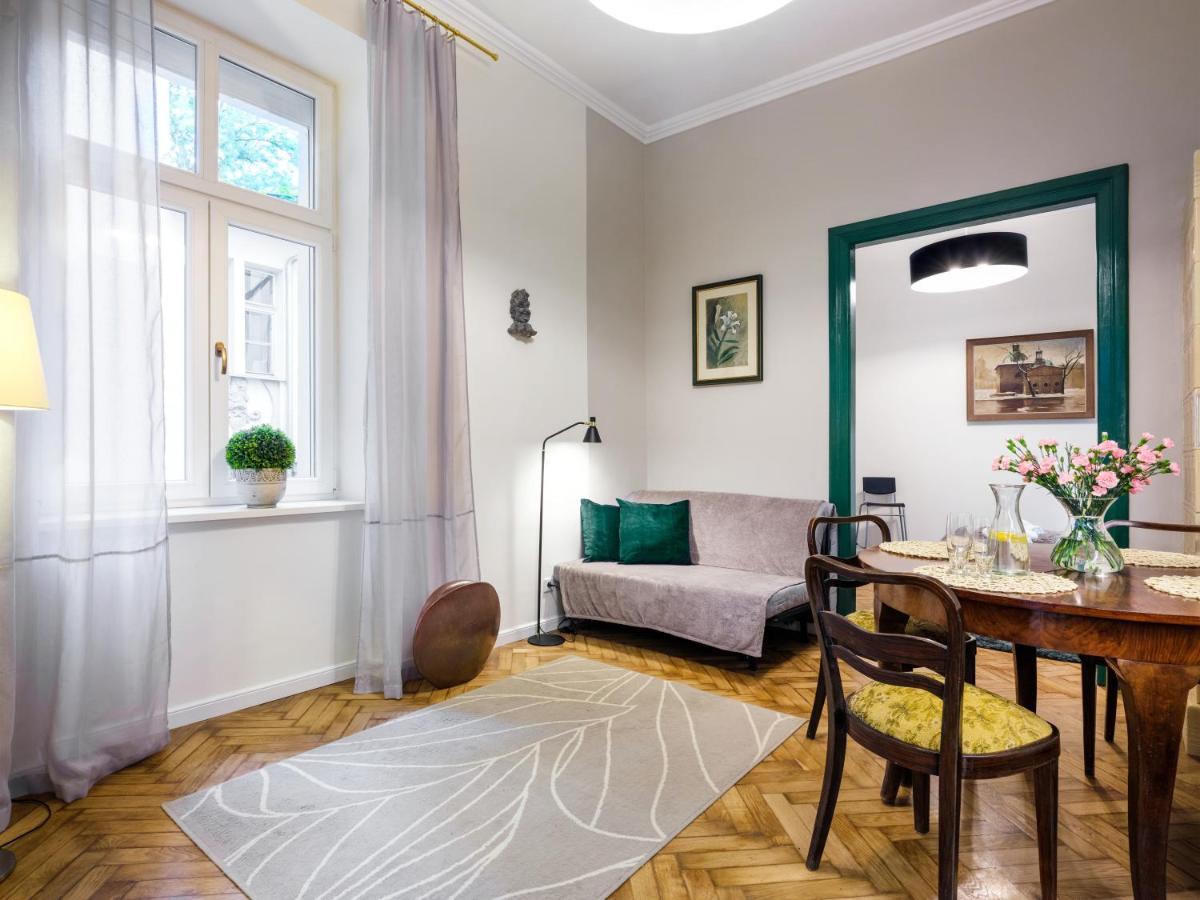 Tyzenhauz Apartments Economy Красков Екстериор снимка