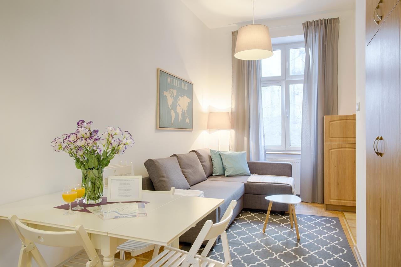 Tyzenhauz Apartments Economy Красков Екстериор снимка